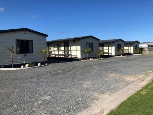 Lakes Main Holiday Park