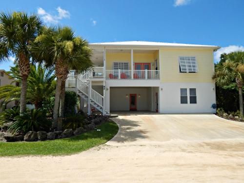 Fantasea is the Perfect Beach House with Pool and Hot Tub 4 bed3 bath with 2 Master Suites