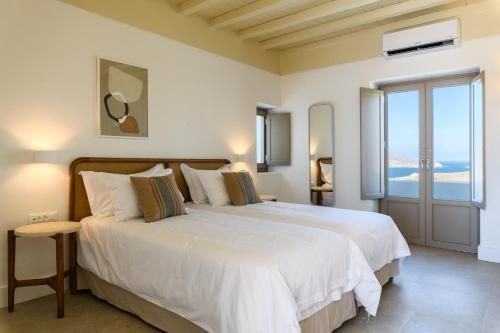 Camarades Mykonos