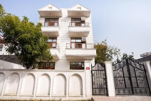 OYO 67181 Hotel Royal Inn