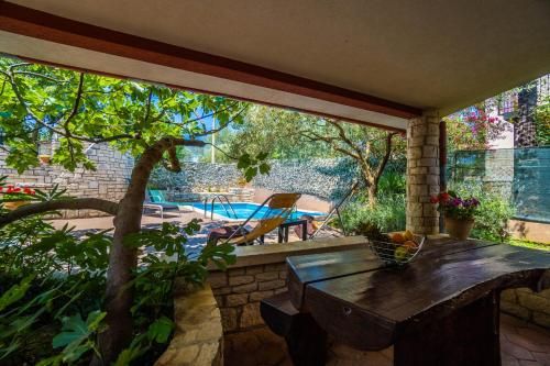 Outdoor Pictures 24