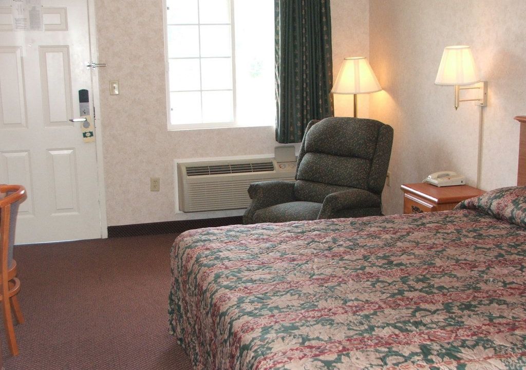 Deerfield Inn & Suites