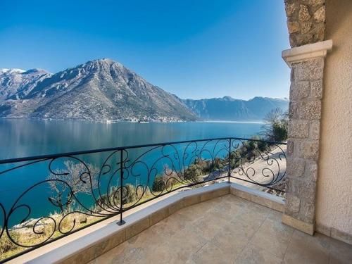 Outdoor Pictures 24