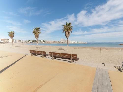 Fantastic holiday home for 14 persons in Sant Pere Pescador with private pool