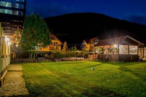 Outdoor Pictures 15