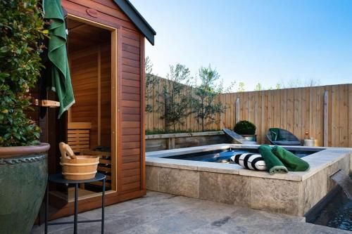 Outdoor Pictures 23