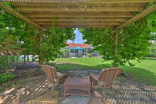 Family Friendly Palm River Estates House!