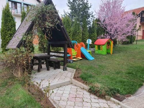 Outdoor Pictures 7