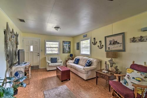 Serene Home with Ramp, Walk to Wildlife Refuge!