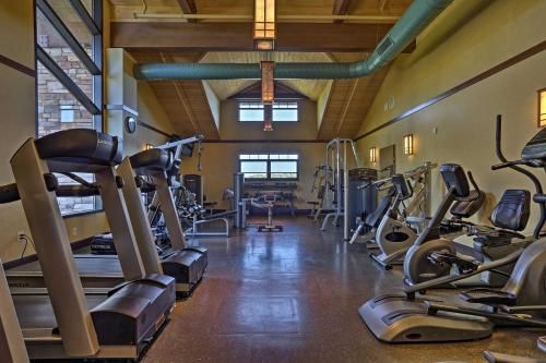 Arrowhead Lake Home Quiet and Gated with Beach Access