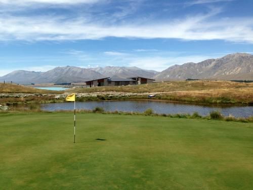 Hillcrest Lodge B