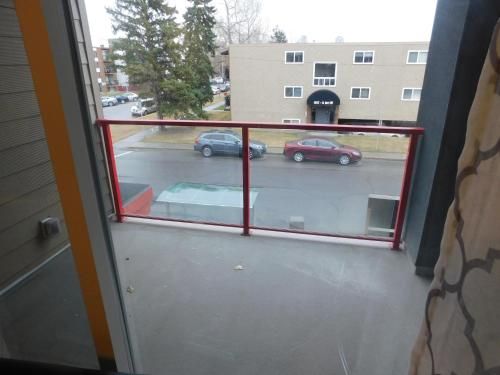 Three-Bedroom House with Balcony #33 Sunalta Downtown