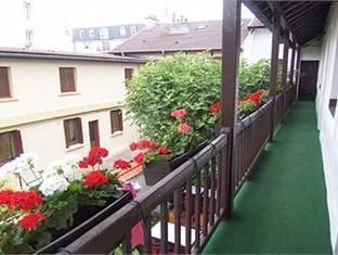 Outdoor Pictures 5