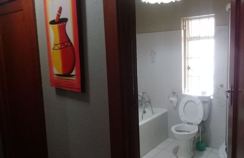 MIRATON EASTGATE SUITES