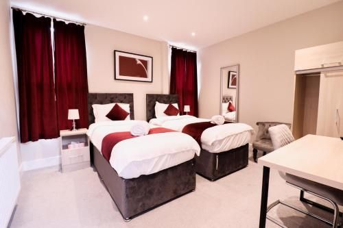 Everest Lodge Serviced Apartments for Contractors & Families, FREE WiFi & Netflix by FIROZ PROPERTY MANAGEMENT