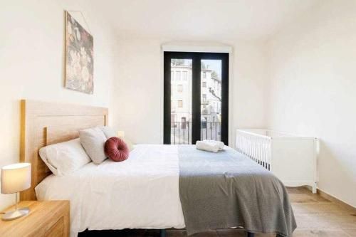 Besalu 11 Moderno apartamento con AC en la plaza