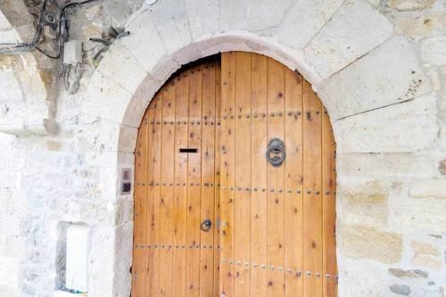 Besalu 11 Moderno apartamento con AC en la plaza