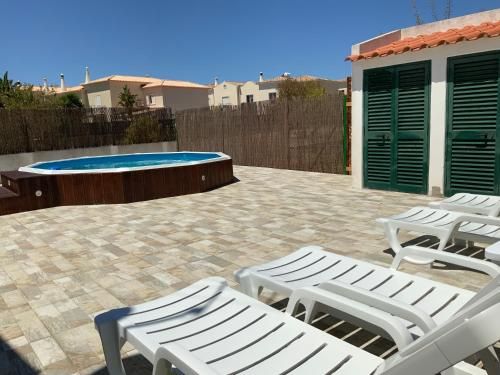 Guest House Alfarrobeiras