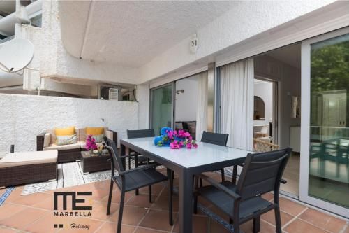 Central location, next to the beach at Golden Mile 208
