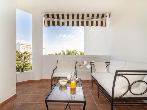 VACATION MARBELLA I Beachfront Quiet Apt with Private Beach Access, A minute walk from Puerto Banus