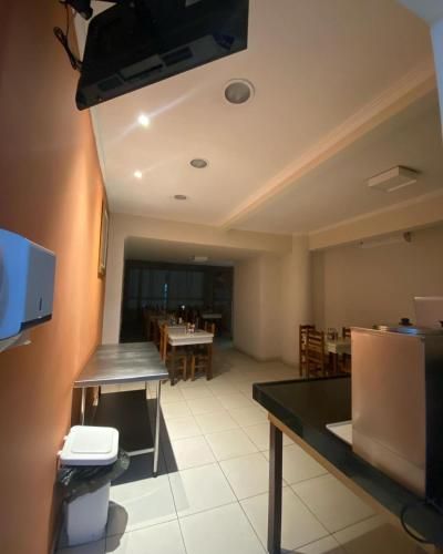 Hotel Neon - próximo a 25 de março, Bom Retiro e Brás, á 2min do mirante Sampa SKY e pista de skate Anhangabaú