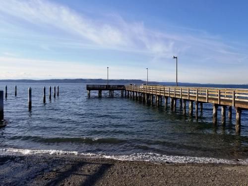 Redondo waterfront house with a private room