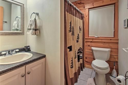 Gilford Family Home - 5 Min to Lake Winnipesaukee!
