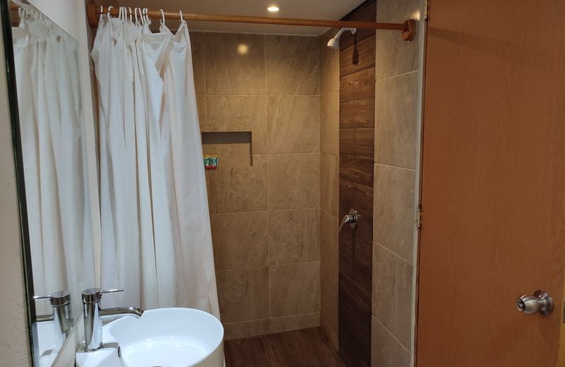 Hotel Ashly Loma Larga