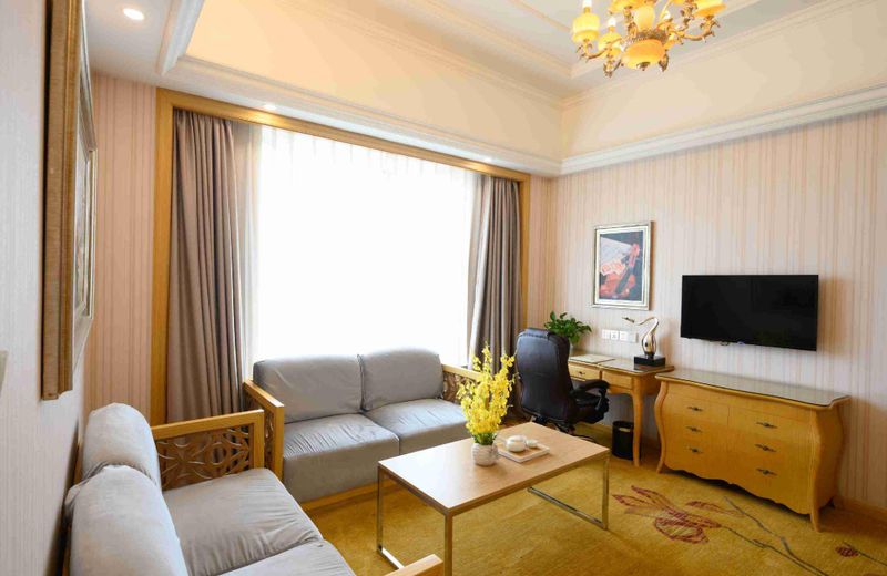 Vienna International Shanghai Hongqiao Hub Malu