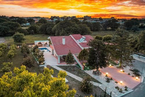 Artzy Villa