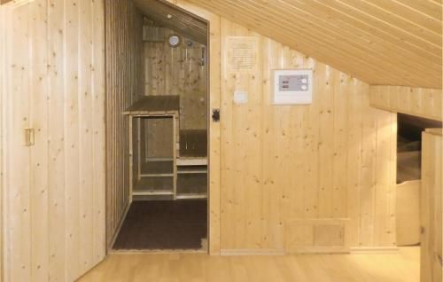 Awesome home in Nahetal-Waldau with 3 Bedrooms and Sauna