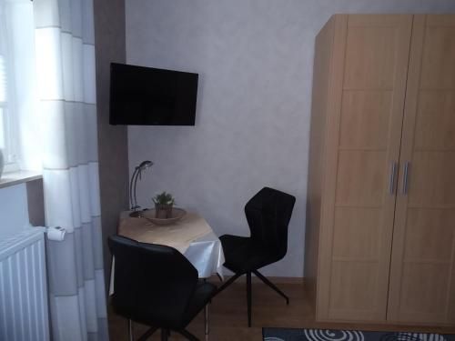 Zimmer Schmitz