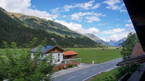 Outdoor Pictures 24
