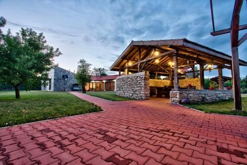 Outdoor Pictures 23