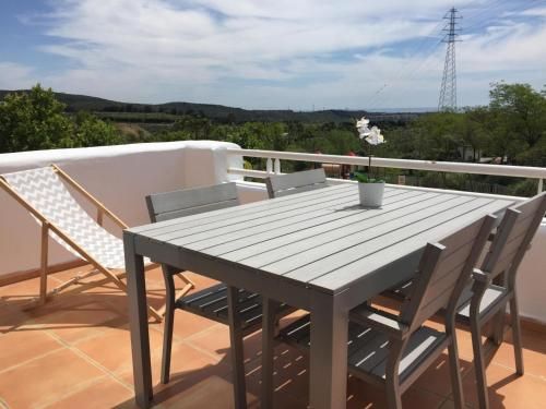 2152-Modern apt with private beach