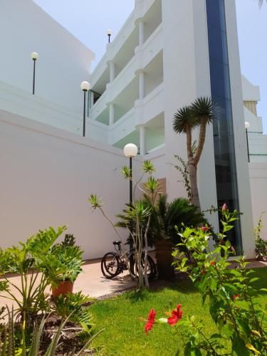 Apartments Island Village Heights