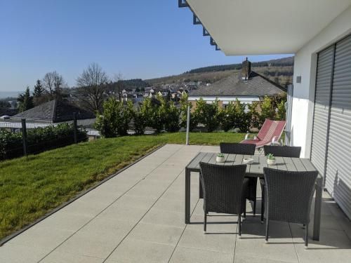 Ferienwohnungen Pellenzblick - Wohnen auf Zeit -