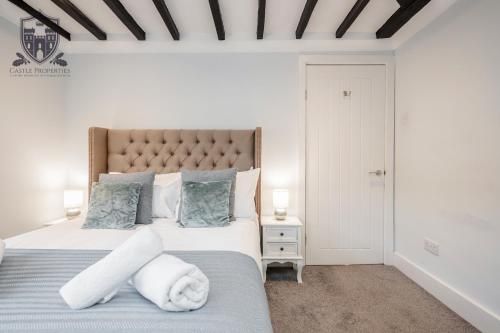 Castle Properties: The Sovereign 5 Bed Town House
