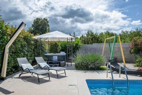 Outdoor Pictures 24