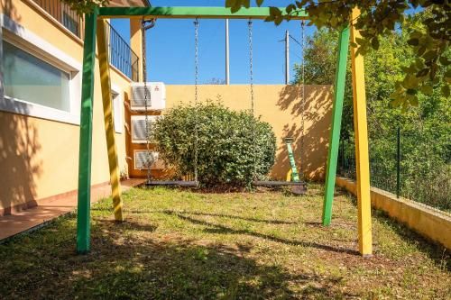 Outdoor Pictures 24