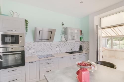Maison Qui s'y frotte s'y pique