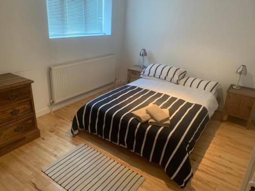 Cozy 1 Bedroom Basement Flat