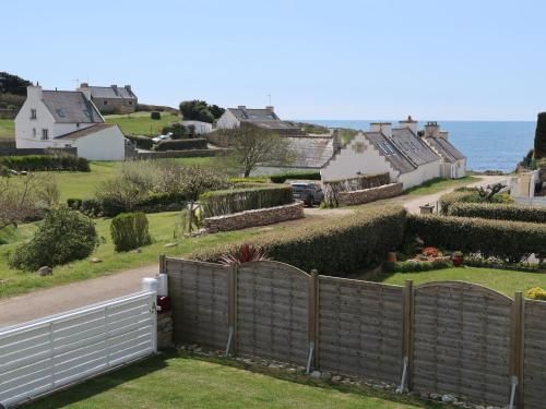 Holiday Home Pors Bae - PMN102