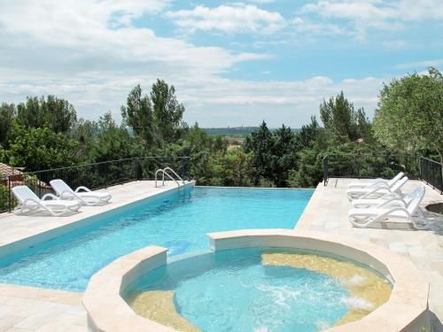 Holiday Home Les Garrigues d'Ozilhan - SHZ100