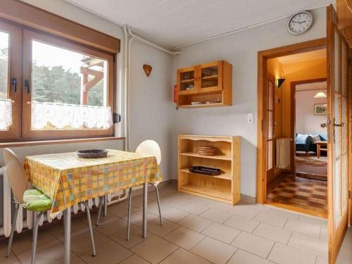 Cozy Apartment near the Sea in Warin