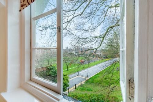 Castle Properties: The Duchess, 3 Bed Family cottage