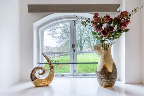 Castle Properties: The Duchess, 3 Bed Family cottage