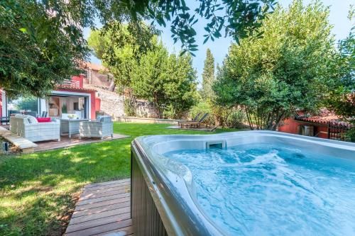 Outdoor Pictures 24