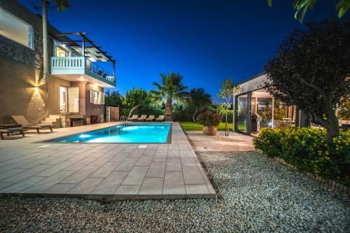 Outdoor Pictures 9