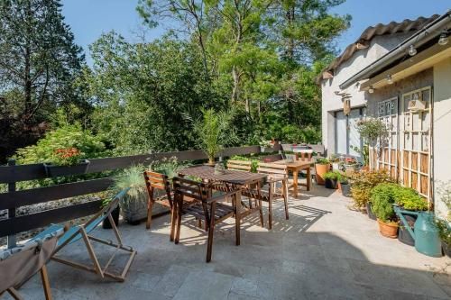 Outdoor Pictures 24